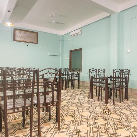 Готель Oyo Indiraj Ґувахаті Екстер'єр фото